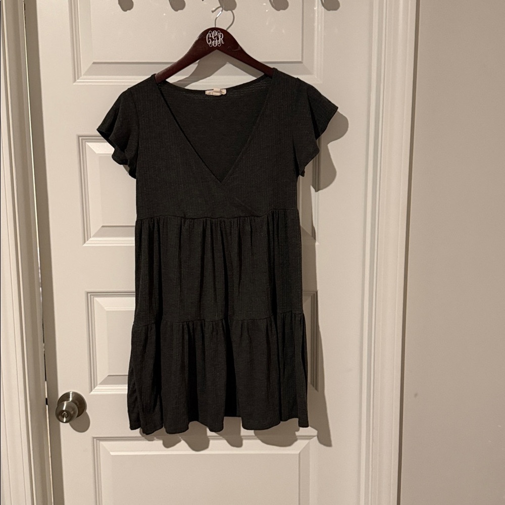 See You Monday gray babydoll tiered ruffle v neck mini dress large